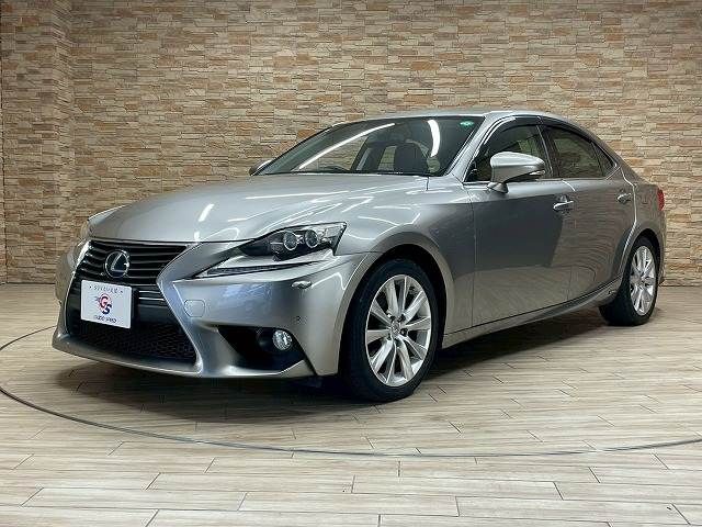 TOYOTA LEXUS IS300h 2013