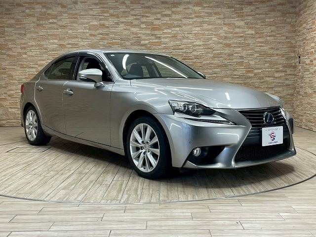 TOYOTA LEXUS IS300h 2013
