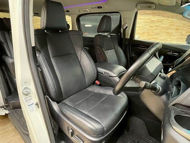 TOYOTA ALPHARD 4WD 2018