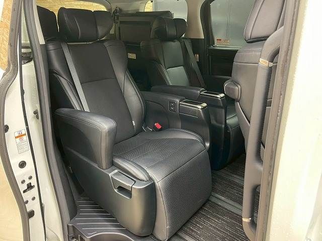 TOYOTA ALPHARD 4WD 2018