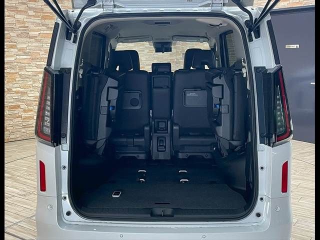 NISSAN SERENA  WG 4WD 2025