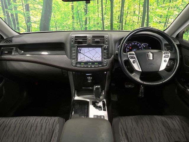 TOYOTA CROWN sedan 2011