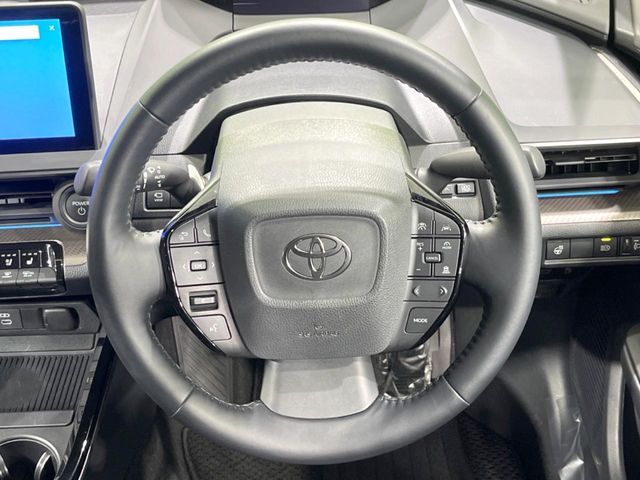 TOYOTA PRIUS 2025