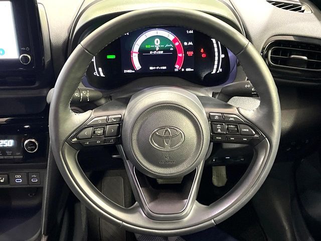 TOYOTA YARIS CROSS HYBRID 2025