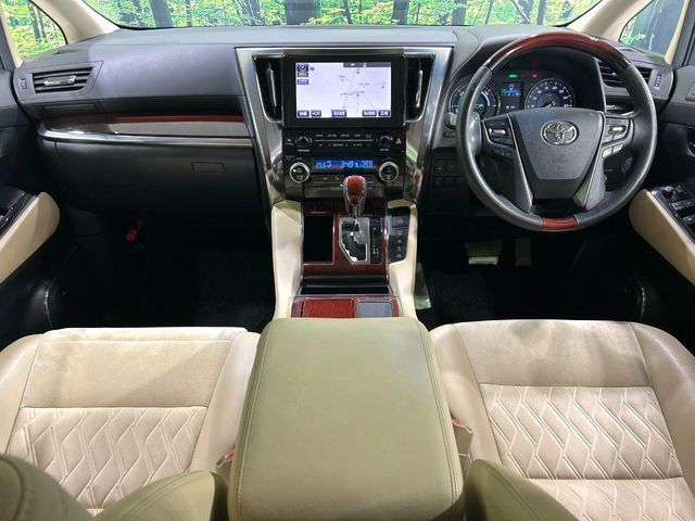 TOYOTA VELLFIRE  HYBRID 4WD 2015