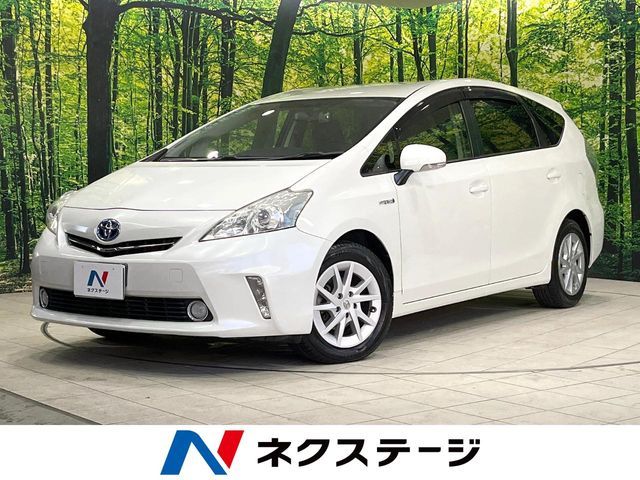 TOYOTA PRIUS Alpha 2012