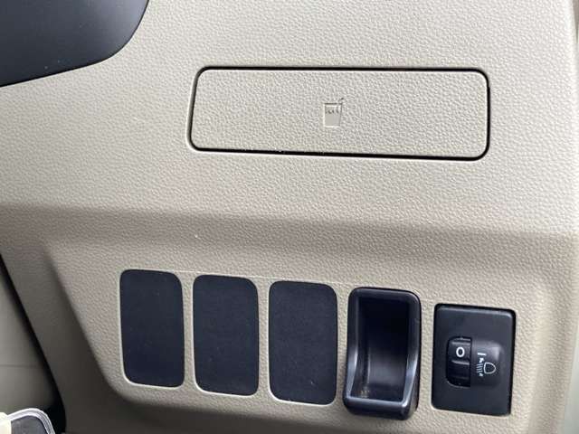 DAIHATSU MIRA 4WD 2013