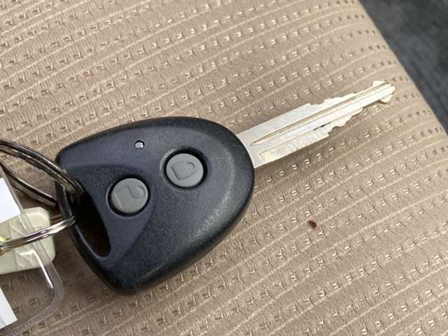 DAIHATSU MIRA 4WD 2013