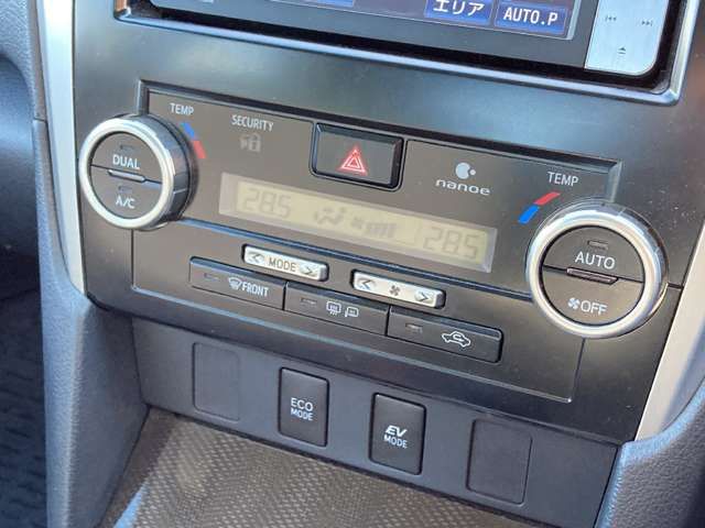 TOYOTA CAMRY HYBRID 2011