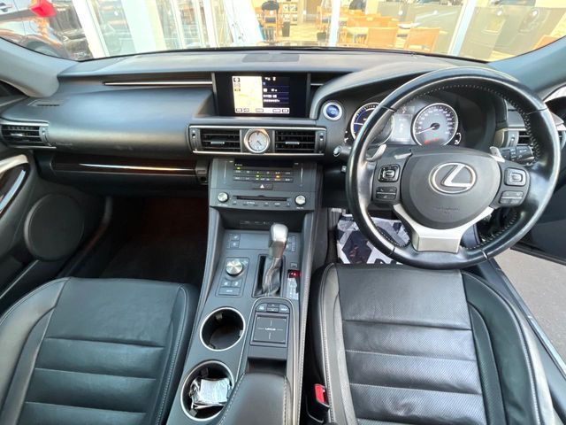 TOYOTA LEXUS RC300h 2016