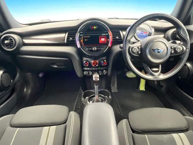 BMW MINI COOPER SD 2018