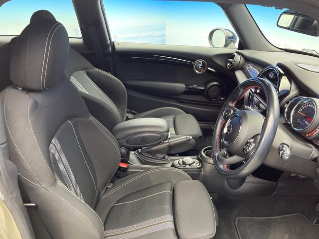 BMW MINI COOPER SD 2018