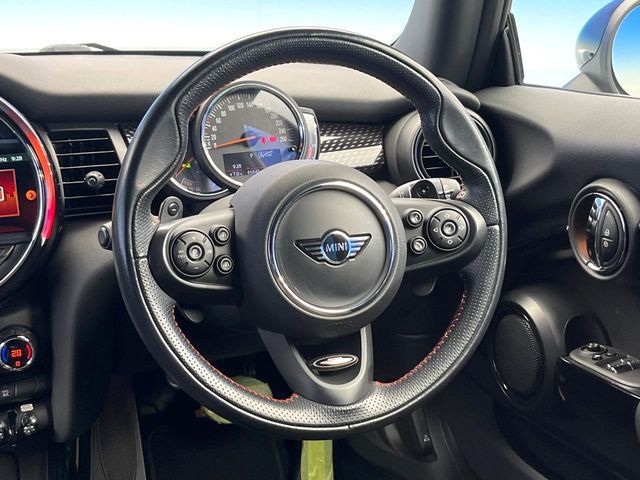 BMW MINI COOPER SD 2018