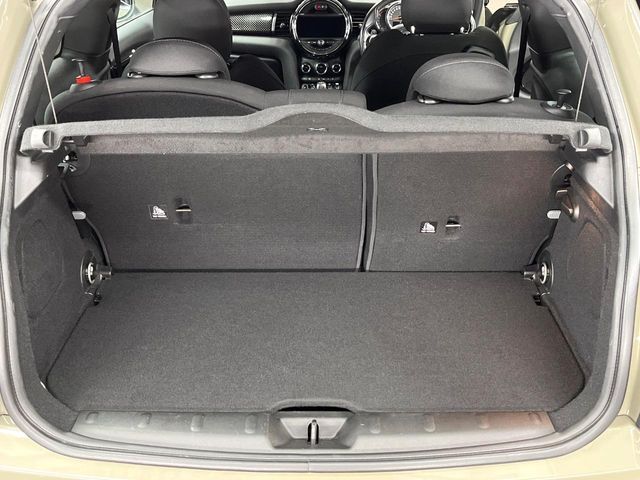 BMW MINI COOPER SD 2018