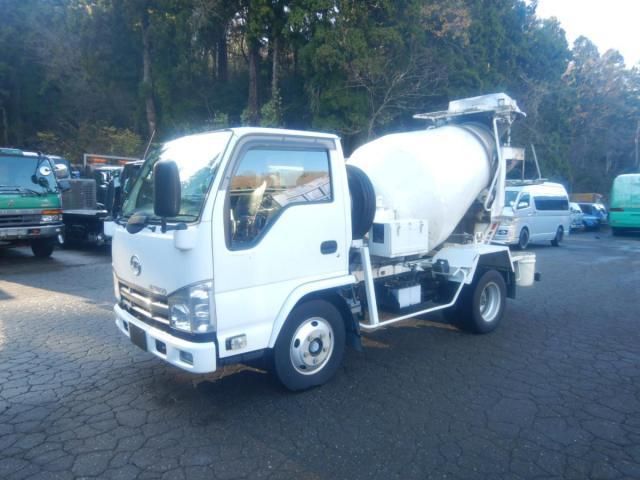 NISSAN DIESEL CONDOR 2012