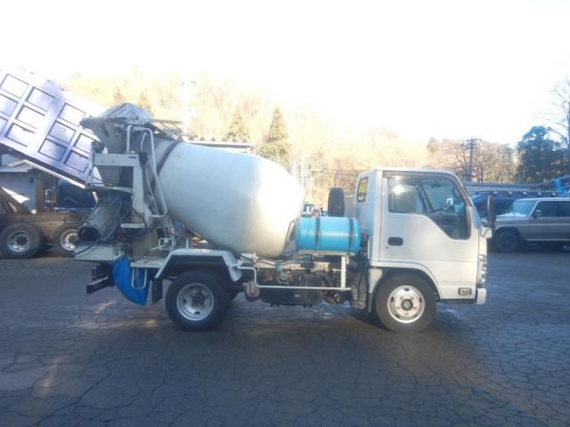 NISSAN DIESEL CONDOR 2012