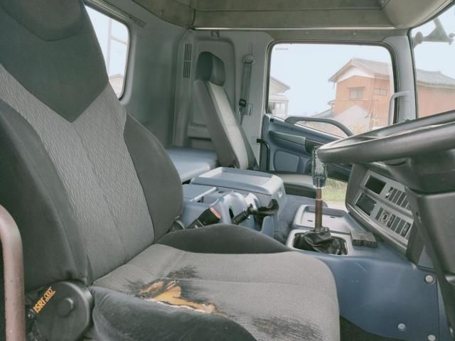 HINO PROFIA 2005