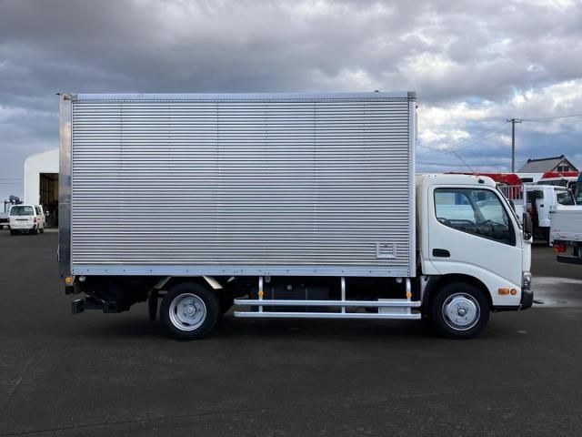 TOYOTA DYNA 2018