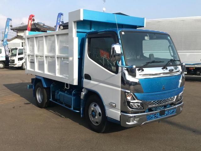 MITSUBISHI CANTER 2022