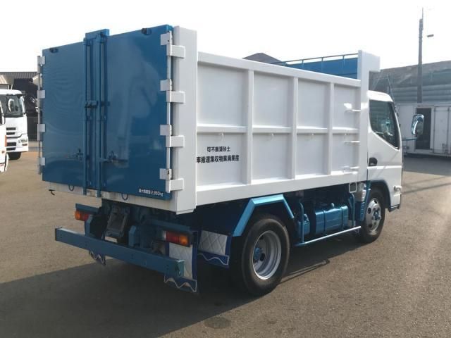 MITSUBISHI CANTER 2022