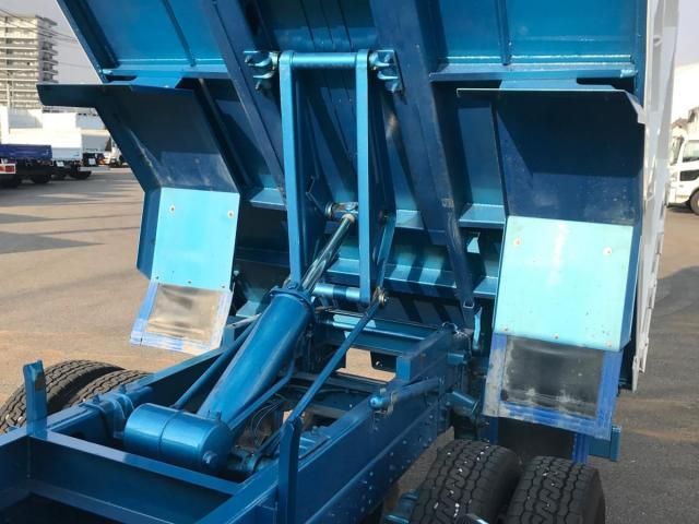 MITSUBISHI CANTER 2022