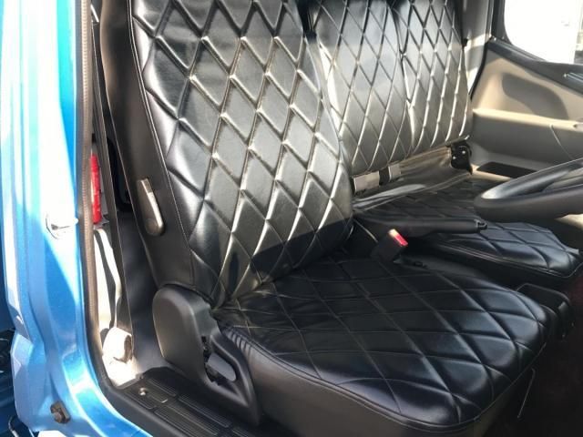 MITSUBISHI CANTER 2022