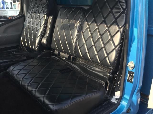 MITSUBISHI CANTER 2022