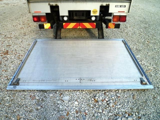 MITSUBISHI FUSOU FIGHTER 2019