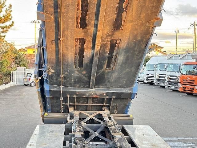 NISSAN DIESEL Quon 2016