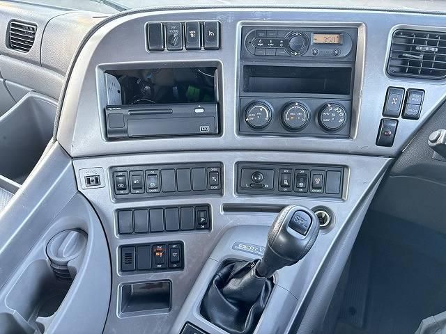 NISSAN DIESEL Quon 2016