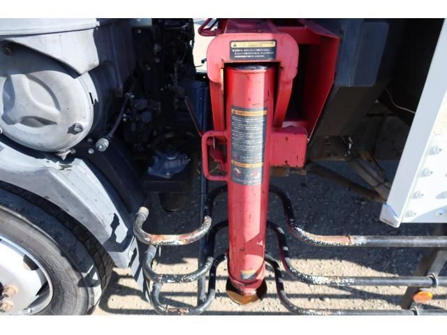 MITSUBISHI FUSOU FIGHTER 2012