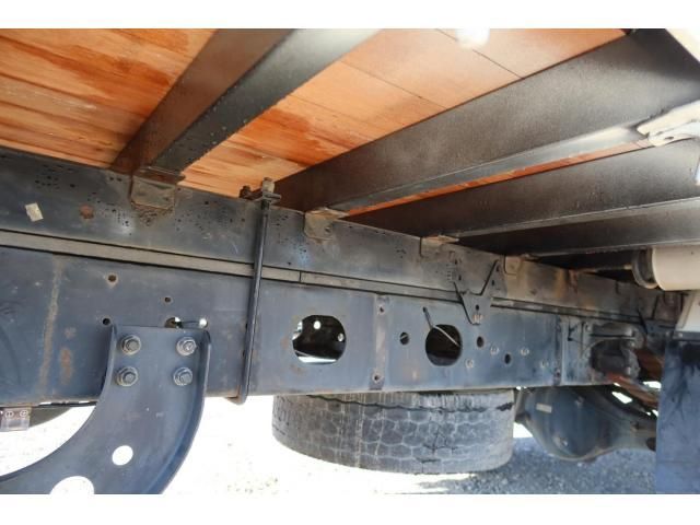 MITSUBISHI FUSOU FIGHTER 2012