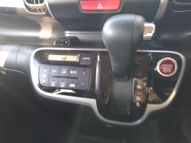 HONDA N BOX CUSTOM 2015