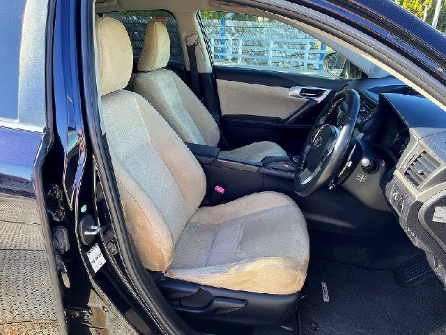 TOYOTA LEXUS CT200h 2012