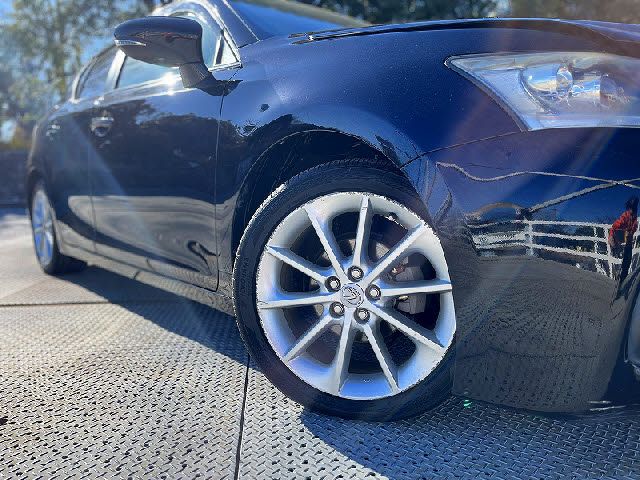 TOYOTA LEXUS CT200h 2012