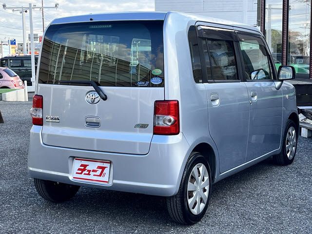 TOYOTA PIXIS SPACE 2013