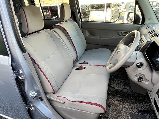 TOYOTA PIXIS SPACE 2013