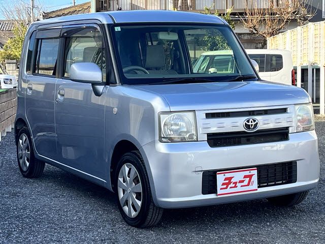 TOYOTA PIXIS SPACE 2013