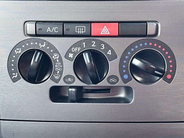 TOYOTA PIXIS SPACE 2013