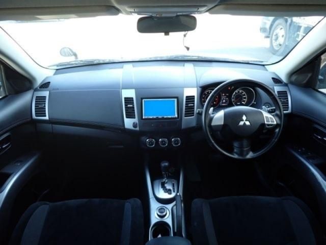 MITSUBISHI OUTLANDER 4WD 2009