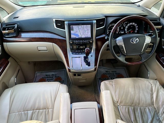 TOYOTA ALPHARD 2011