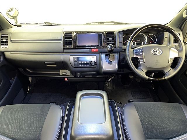 TOYOTA HIACE van 2WD 2018