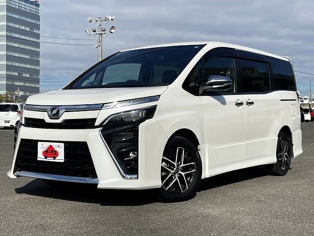 TOYOTA VOXY 2019