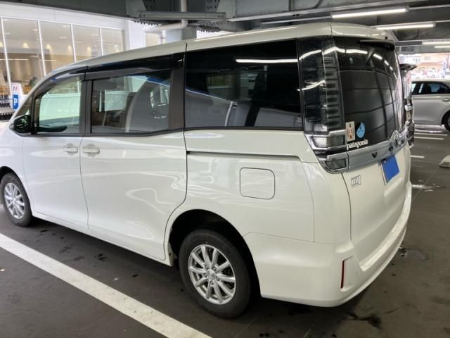 TOYOTA VOXY 4WD 2019