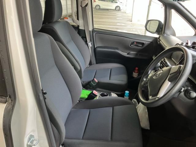 TOYOTA VOXY 4WD 2019