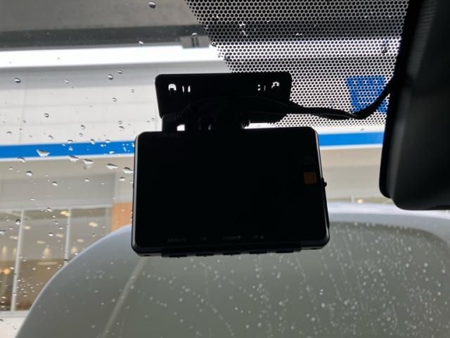 TOYOTA VOXY 4WD 2019