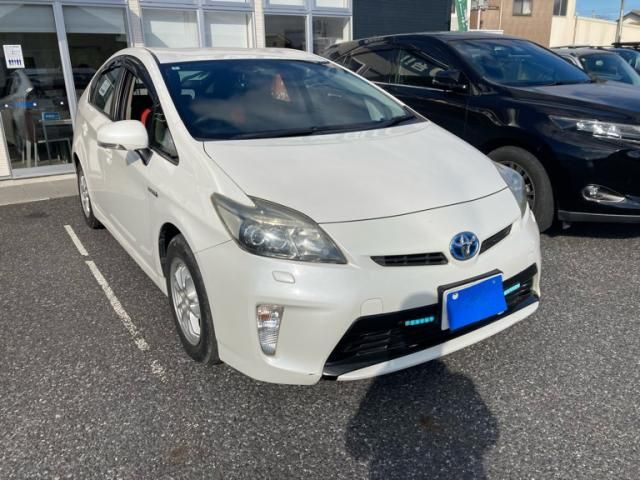 TOYOTA PRIUS 2012