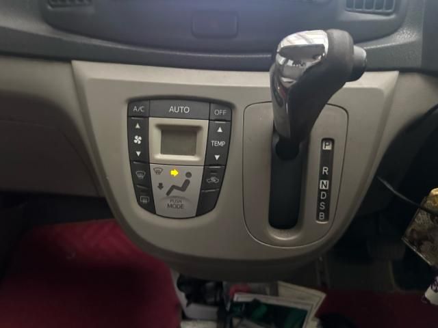 DAIHATSU MIRA e:S 2012