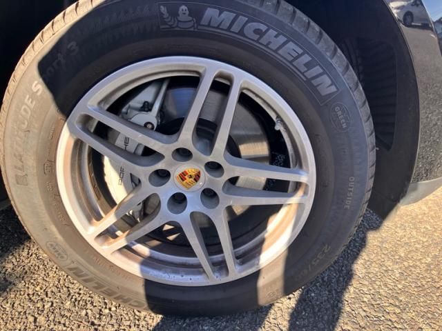 PORSCHE PORSCHE Macan 2017