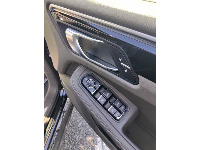 PORSCHE PORSCHE Macan 2017